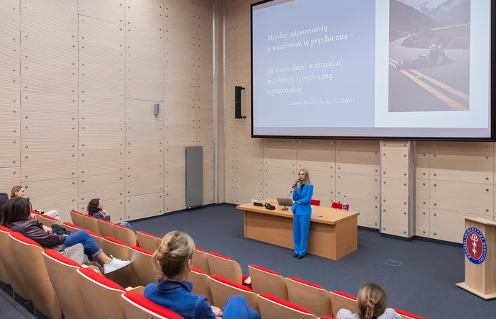Between Resilience and Sensitivity – Expert Lecture with Danuta Rocławska